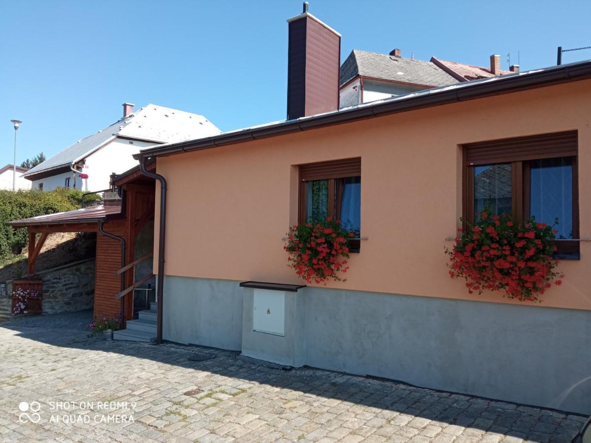 Strazov Apartman Pod Kostelem מראה חיצוני תמונה